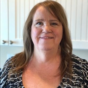 Meet your Posher, Deedee